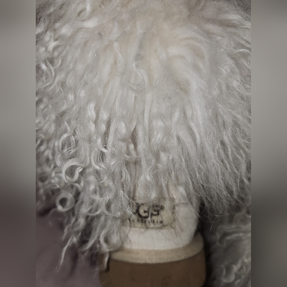 UGG Short Boot Cream Sheepskin Cuff - Picture 7 of 16